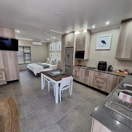 Studio 5 The Studios At Churchill Hillcrest Bagian luar foto