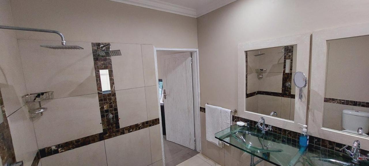 Studio 5 The Studios At Churchill Hillcrest Bagian luar foto